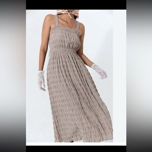 NWT Find Me Now Beige Micro Gingham Tie waist Midi Dress size Medium